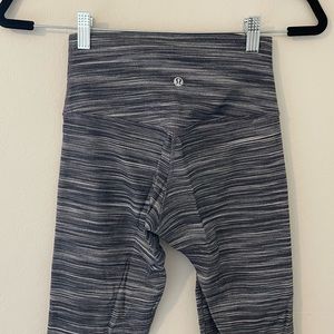 Lululemon align 25” jacquard black and white stripe